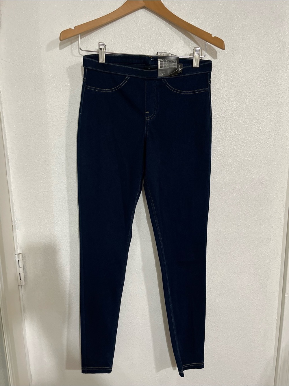 HUE Dark Blue Stretch Jeggings - Slim Fit
